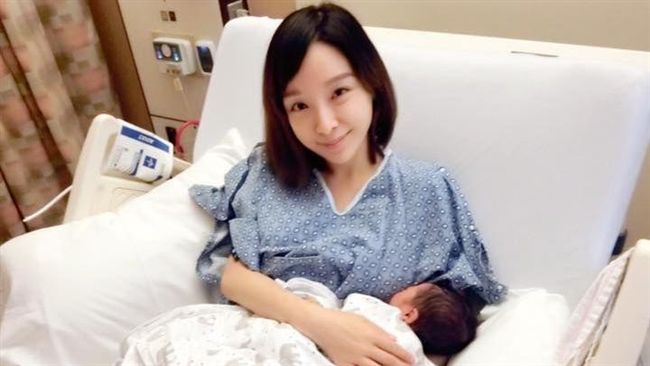 主播張宇剖腹產子　老公親剪臍帶哭了