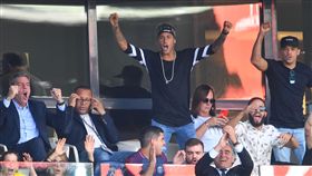 ▲內馬爾在球隊包廂觀看隊友比賽。（圖／美聯社／達志影像）