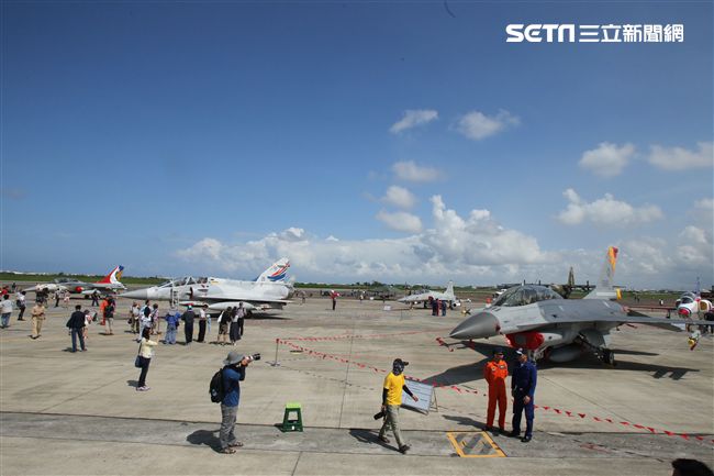 空軍慶祝八一四勝利八十周年空軍官校營區開放。（記者邱榮吉/攝影）