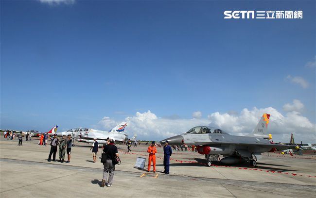 空軍慶祝八一四勝利八十周年空軍官校營區開放。（記者邱榮吉/攝影）