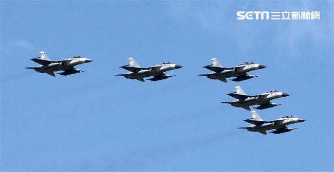空軍慶祝八一四勝利八十周年空軍官校營區開放。（記者邱榮吉/攝影）