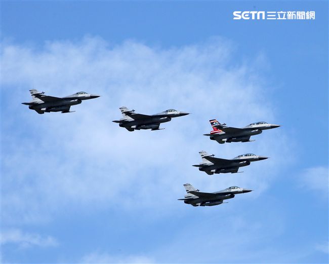 空軍慶祝八一四勝利八十周年空軍官校營區開放。（記者邱榮吉/攝影）