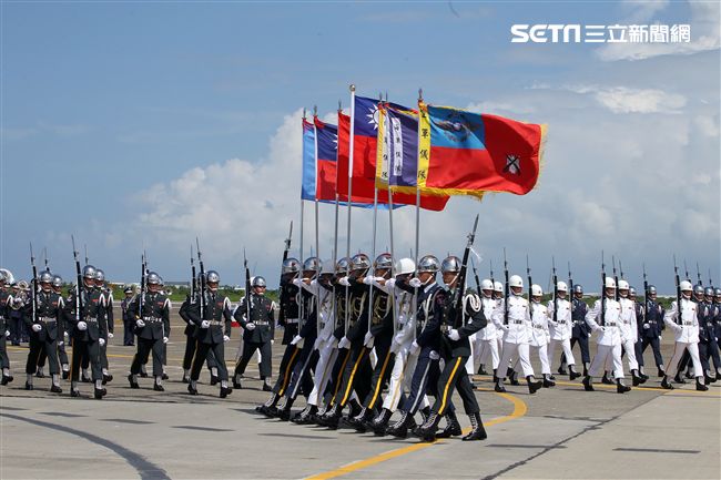 空軍慶祝八一四勝利八十周年空軍官校營區開放。（記者邱榮吉/攝影）