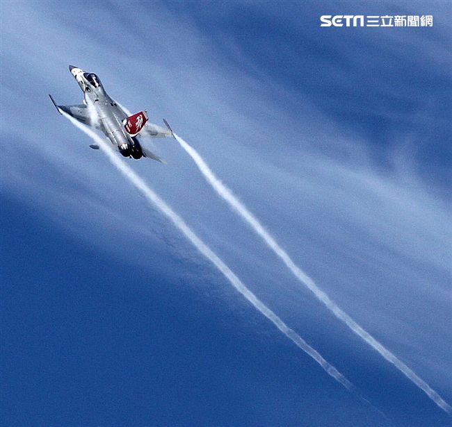 空軍慶祝八一四勝利八十周年空軍官校營區開放。（記者邱榮吉/攝影）