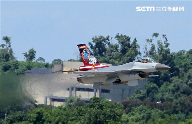 空軍慶祝八一四勝利八十周年空軍官校營區開放。（記者邱榮吉/攝影）