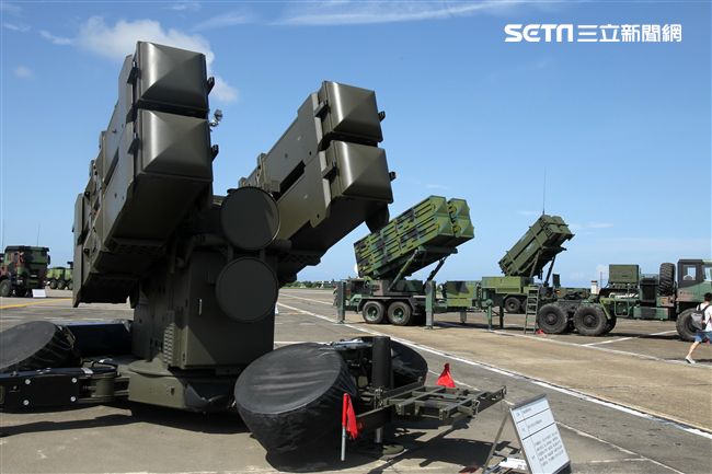 空軍慶祝八一四勝利八十周年空軍官校營區開放。（記者邱榮吉/攝影）