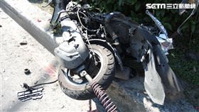 16:9
潘男所騎的機車幾近全毀。（圖／翻攝畫面）