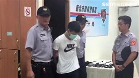 蘇男應徵錄取員山路一家網路珠寶公司，利用三天時間熟悉公司運作方式後，凌晨時分回到公司竊取總價60萬元的珠寶，警方獲報後循線追查，不到24小時便將人逮獲（翻攝畫面）