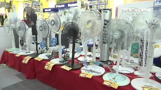 電扇怎麼吹最涼爽？專家這樣說...