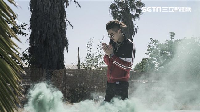 吳亦凡赴美拍MV　新歌點擊直逼百萬