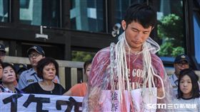 大觀自救會9日前往退輔會抗議　圖／記者林敬旻攝