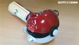 警方日前破獲毒品案，向上追查鎖定中盤商，循線前往板橋逮捕楊男，他自稱曾到國外念書，以為吸食大麻並無觸法，警方則以安非他命及帳冊打臉，全案訊後依毒品罪送辦（翻攝畫面）