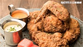 amba台北中山意舍酒店「Buttermilk餐廳」,美式炸雞。（圖／中山意舍酒店提供）