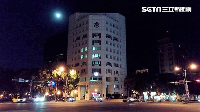 針孔偷拍女警如廁　交通警員自首送辦