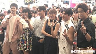 《噗通》魏蔓公主待遇　王子現身撐傘