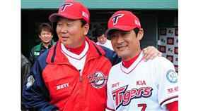 ▲宣銅烈（左）與李鍾範都是光州出身選手。（資料照／截自韓國媒體）