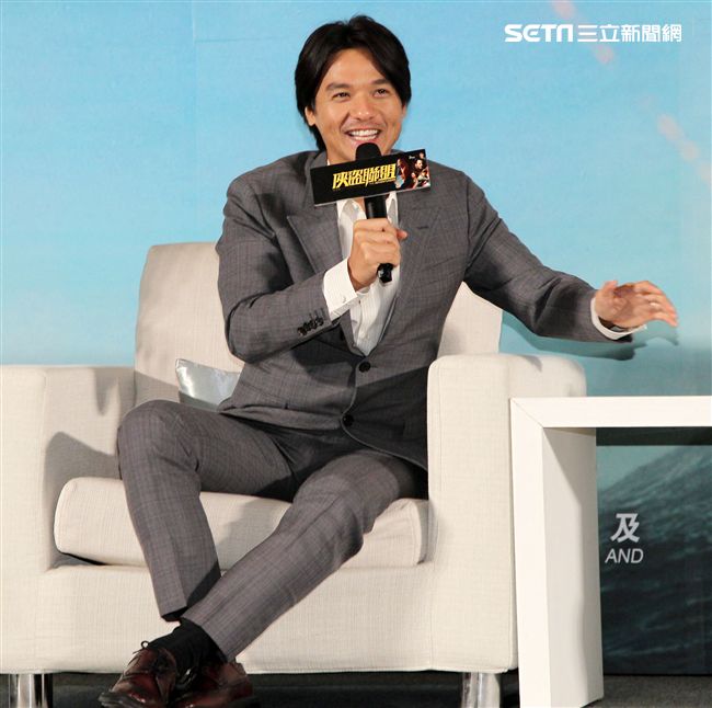 「俠盜聯盟」導演馮德倫、演員劉德華、楊祐寧，出席記者會聊拍這部電影的酸甜苦辣。（記者邱榮吉/攝影）