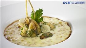 米其林二星餐廳Taillevent主廚亞倫‧索立偉赫（Alain Solivérès）於君悅寶艾西餐廳客座。（圖／台北君悅酒店提供）