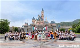 粉紫色小兔StellaLou,Duffy熊。（圖／香港迪士尼提供）