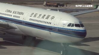 飛機升空一小時　竟返回原機場加油