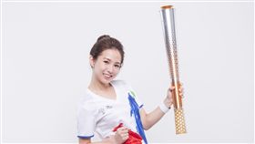 郭書瑤擔任台北世大運火炬手，傳承志氣精神，為世大運加油。（圖／《台北畫刊》提供）