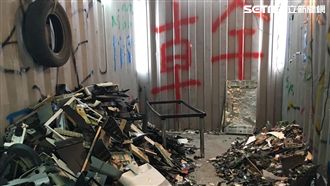 爽！電器、酒瓶瘋狂砸　舒壓指數破表