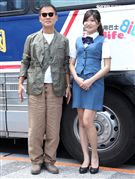 羅大佑搭乘當年最夯的國光號出席2017巡迴演唱會「當年離家的年輕人」 售票記者會。（記者邱榮吉/攝影）