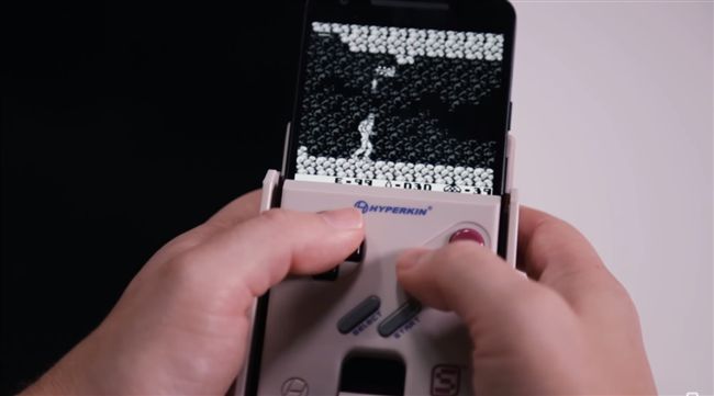 只要有這個　手機秒變GameBoy