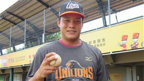 統一獅簽下新人林勝傑。（圖／統一提供）