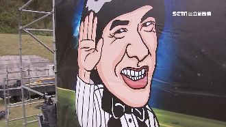 豬哥亮舞台曝光　墓地旁藏「明牌」