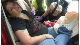 腳,美國,壞習慣,對折,氣囊
圖／翻攝自Daily Mail