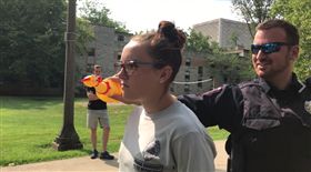 美國,警察學校,橡膠雞,測驗,警校,噪音,伏地挺身,憋笑／Indiana University Police Academy臉書