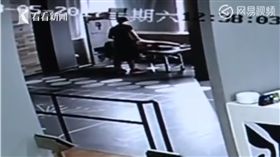中國大陸,嘉善,健身房,猥褻,偷摸
圖／翻攝自YouTube