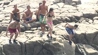 蛙鏡成凶器！他跳水慘遭炸裂縫12針