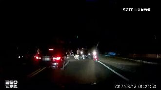 惡煞包抄轎車尋仇　找錯目標險砍錯人