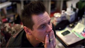 金凱瑞,流浪漢,Jim Carrey,演員,電影,繪畫,藝術家,生存者　圖翻攝自YouTube https://goo.gl/9XTzPs