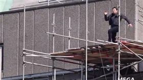 阿湯哥飛越大樓撞傷_TMZ
http://www.tmz.com/2017/08/13/tom-cruise-injured-mission-impossible-6-stunt/?adid=hero3