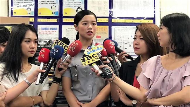 凱渥女模「小舒淇」　棄光環改當女警