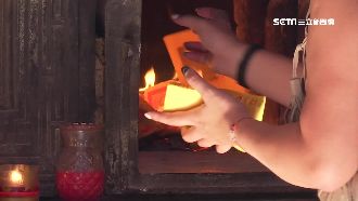 鄰居4金爐燒金紙　專家曝燒紙錢學問