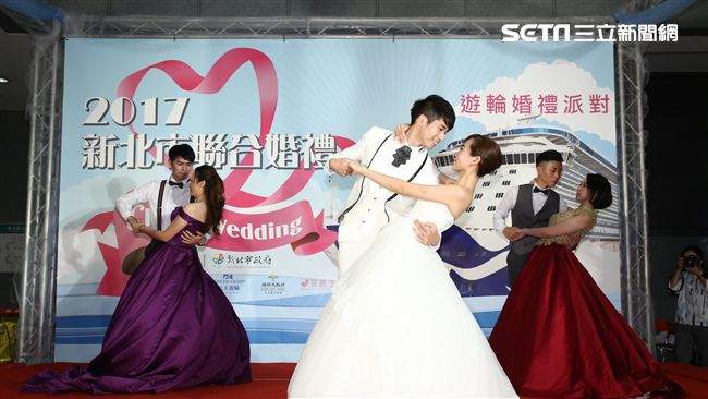 聯合婚禮遊輪風　百對新人抽公主遊輪