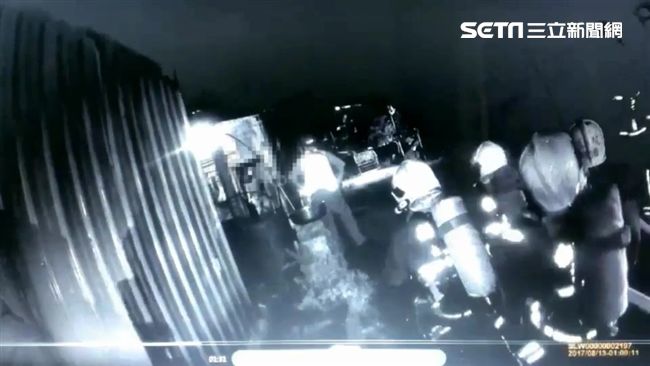 莽漢挾女揚言開瓦斯　勇警飛撲壓制