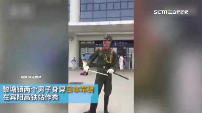 穿日本軍服做秀　2陸男險遭百人追打