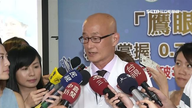 遭爆戴綠帽後首現身　名醫哽咽哭了