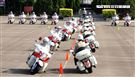 憲兵機車排重機訓練花式隊形成果展示。（記者邱榮吉/攝影）