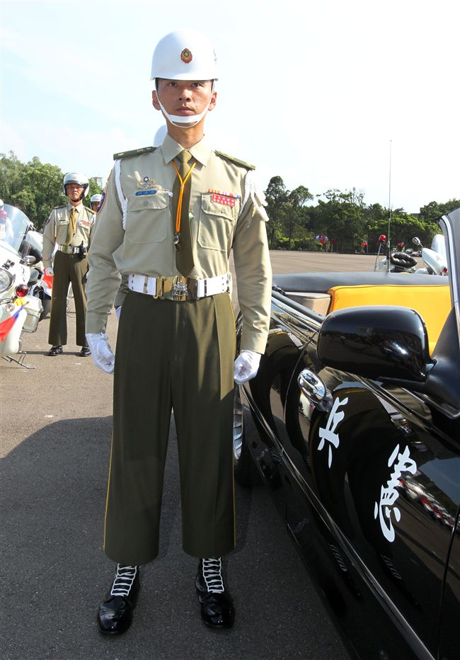 憲兵機車勤務連少校連長劉嘉霖。（記者邱榮吉/攝影）