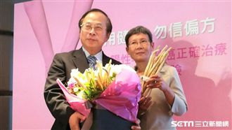 乳頭凹陷流分泌物　乳癌怕化療拖3年