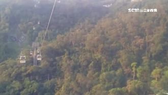 貓纜跳電卡半空中　255人一度受困