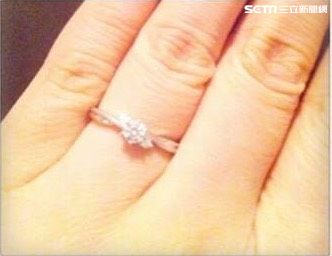 渣男戴婚戒求合遭拒　不顧她流產硬上