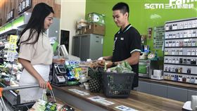 全家,超商,超市。（圖／記者馮珮汶攝）
