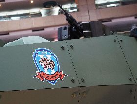 新型雲豹甲車原型樣車亮相（3）